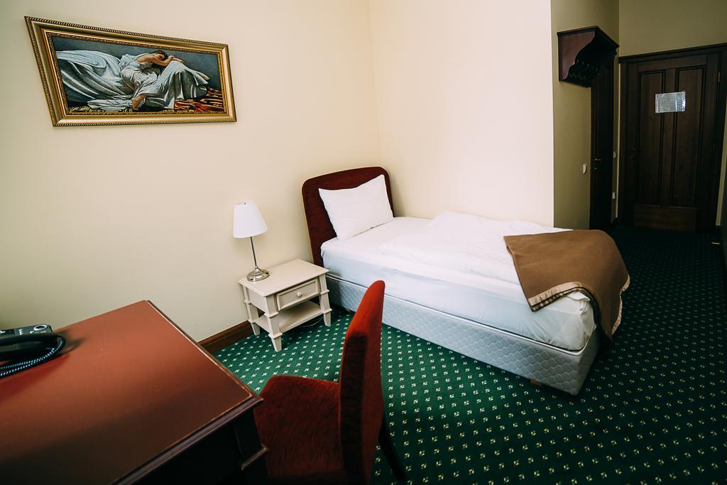 Bistrampolis Manor Hotel Kuciai ห้อง รูปภาพ